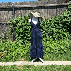 Twirling included in this navy blue sundress~